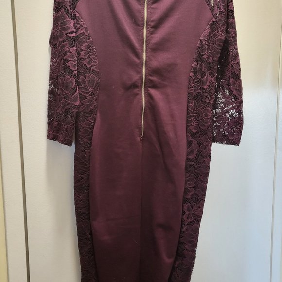 Guess Paris Lace Ponte Dress - Picture 2 of 2